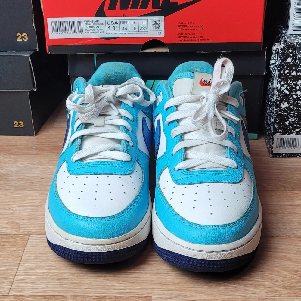 Air Force 1 Lv8  Blue and White Sneakers Size 6.5y